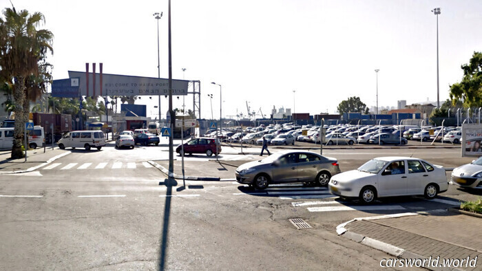 La Sorprendente Razón Por La Que Israel Temía Un Puerto Lleno De Vehículos Eléctricos | Carscoops